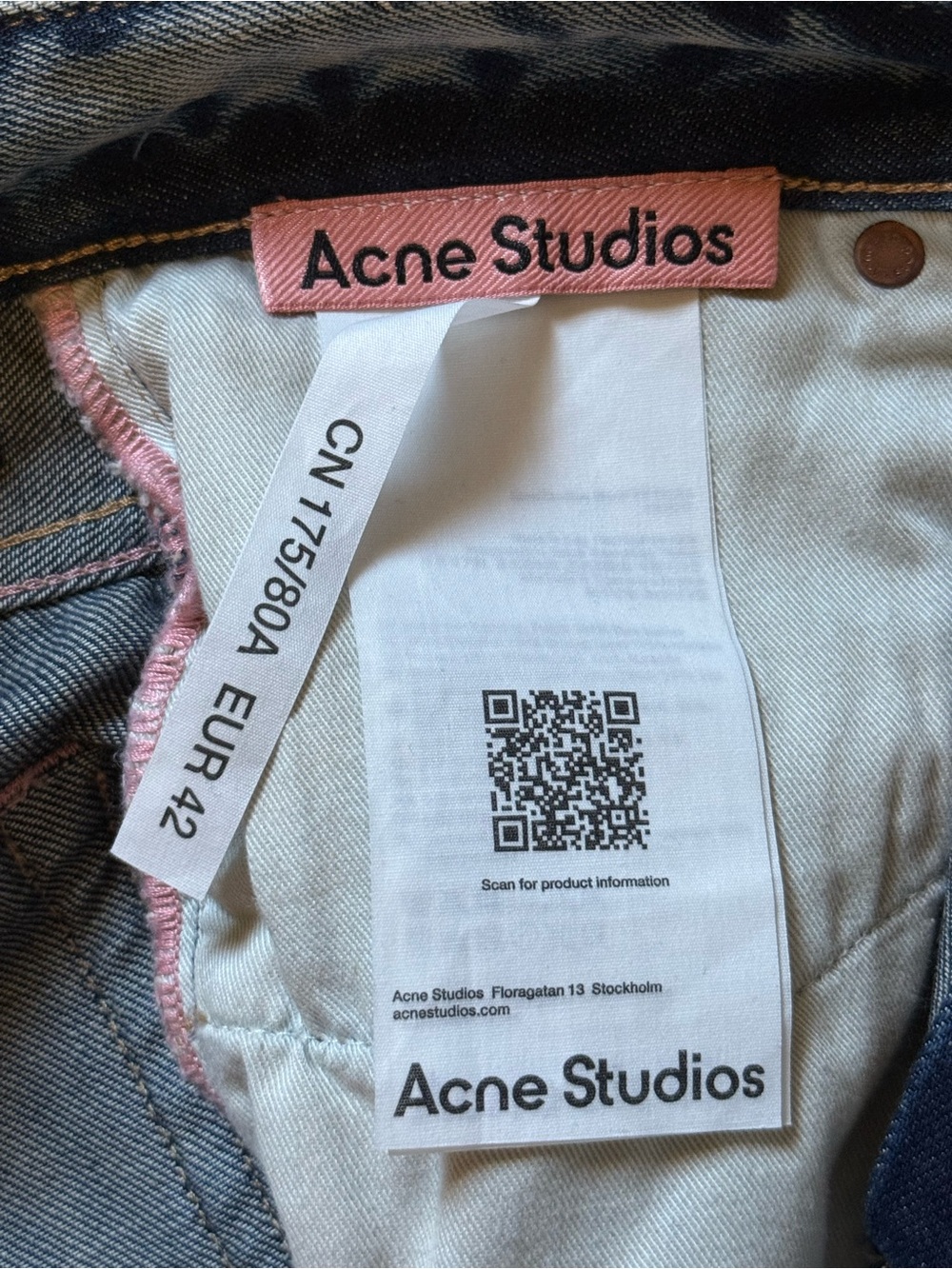 Authentic NWOT Acne Studios 2024 U Rocka. Size 42. - Picture 14 of 15